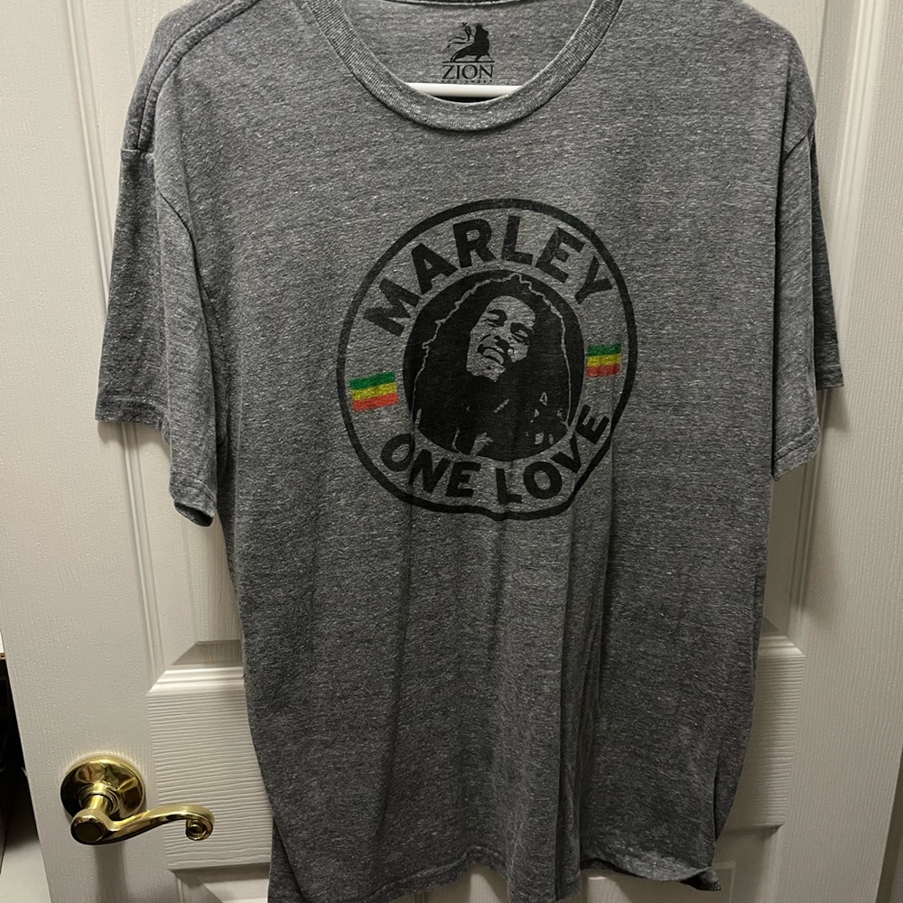 Mens T shirt